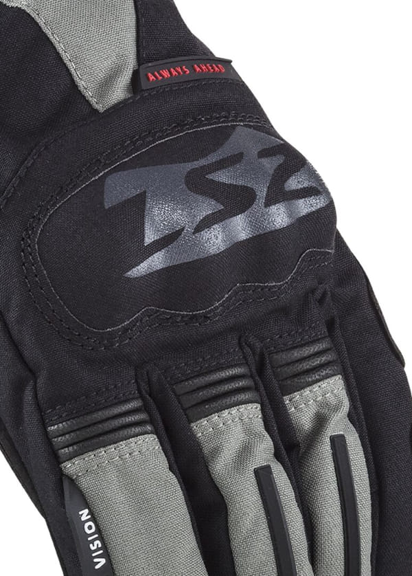 Protecciones duras en los nudillos en los guantes LS2 Snow